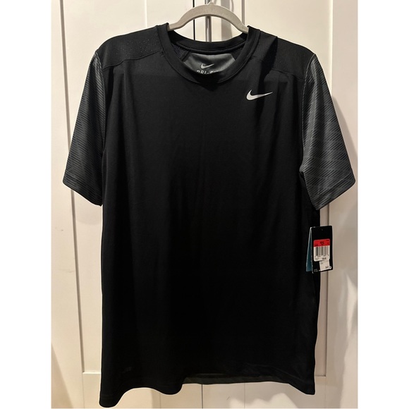 NWT Nike Dri Fit Short Sleeve Shirt Size-Large - Picture 1 of 2